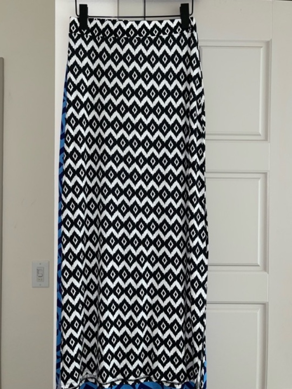 Romeo & Juliet Couture Geometric Maxi Skirt